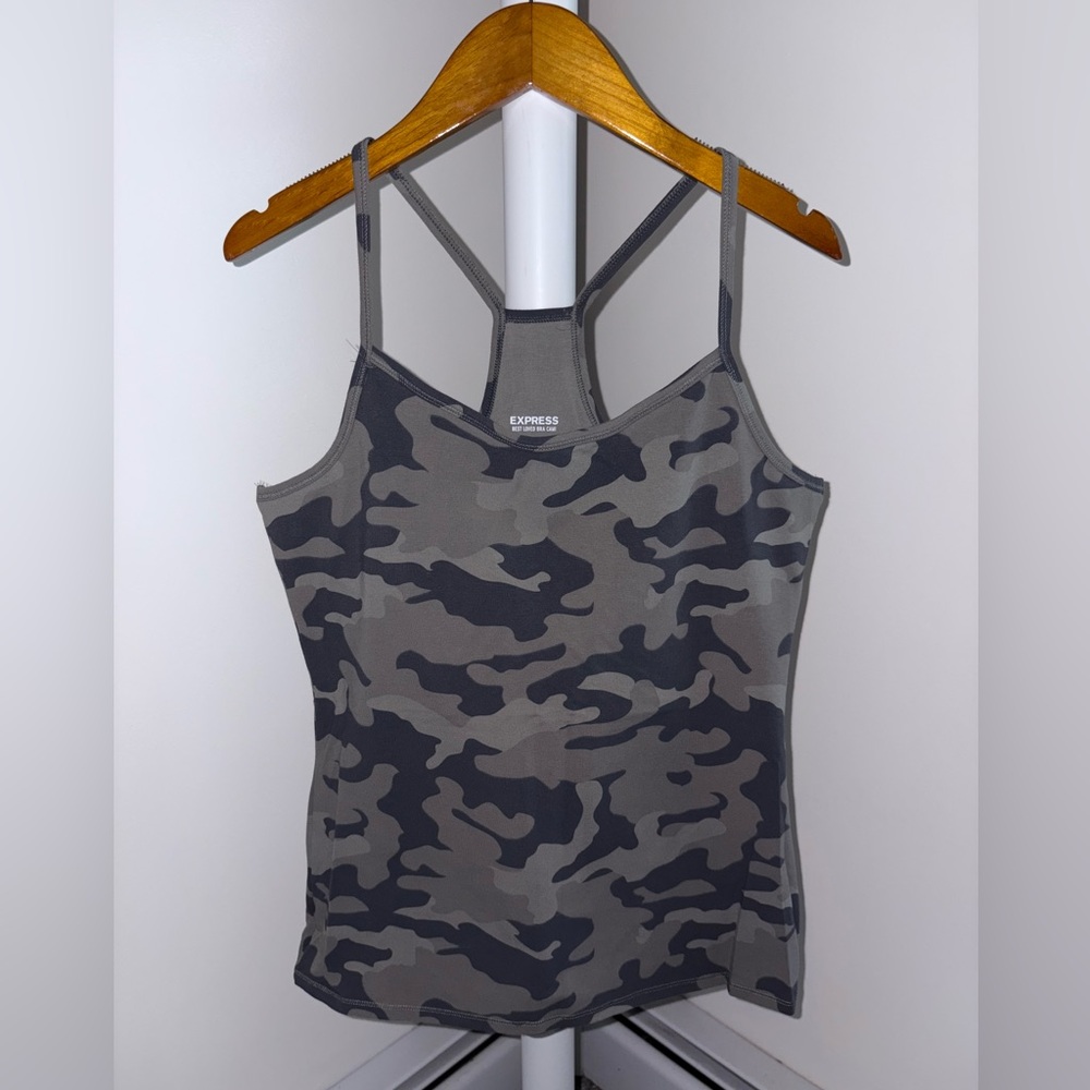 (NWOT) Express Women's Camouflage Tank Top — Size L